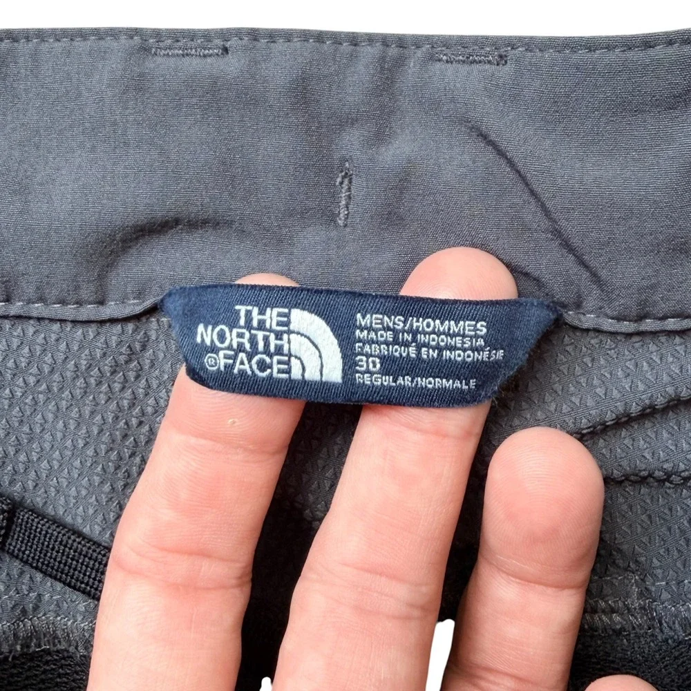 The North‎ Face Mens Gray Technical Hiking Shorts Size 30 Zipper Pocket Outdoor